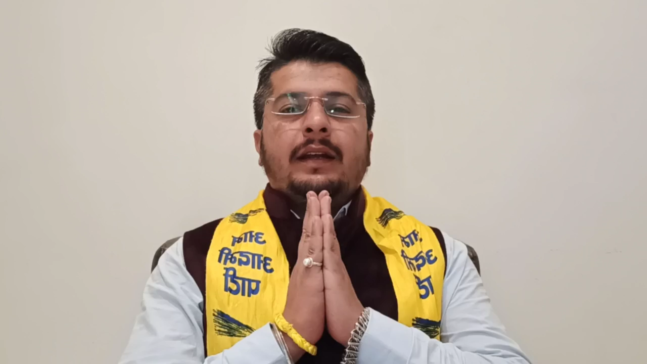 समस्त क्षेत्रवासियों को #दिवाली_की_शुभकामनाएं।
25 अक्टूबर 2022 को #नामांकन में शामिल होने का निमंत्रण।