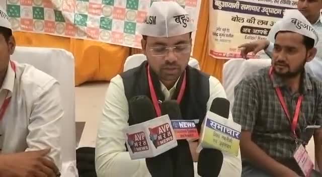 #पुष्प गिरी निकुंज लान में विभिन्न विषयों को लेकर बहुआयामी संस्था की बैठक संपन्न हरदोई (उत्तर प्रदेश)