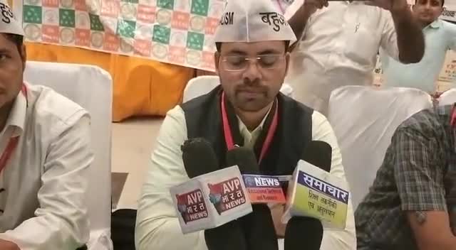 #पुष्प गिरी निकुंज लान में विभिन्न विषयों को लेकर बहुआयामी संस्था की बैठक संपन्न हरदोई (उत्तर प्रदेश)