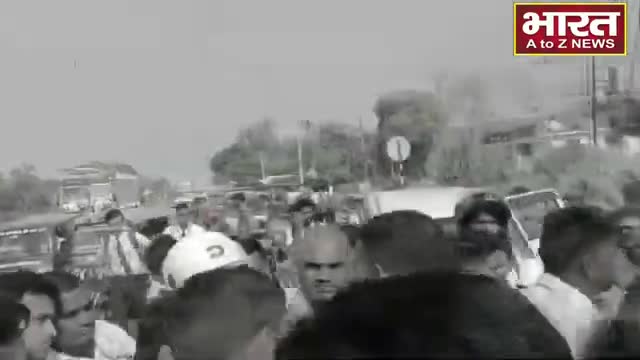 कानपुर: #कानपुर#आवारा पशु को बचाने के चक्कर में एनएच-2 में हुआ सड़क हादसा