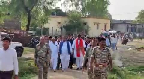 #सागर #सुरखी #विधानसभा  के ग्राम रजवांस मे मुख्यमंत्री जन सेवा अभियान के अंतर्गत आयोजित शिविर में शामिल