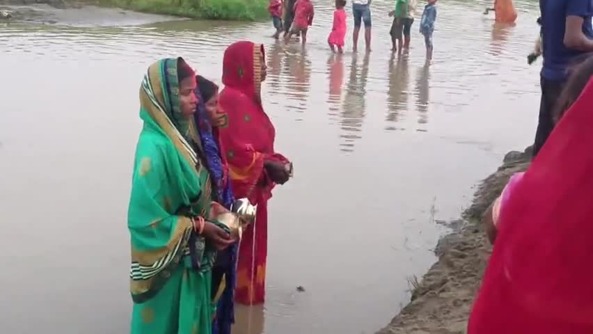 छठ #महापर्व में आज संध्या का अर्ध दिया भगवान #सूर्य को प्रखंड मनातू