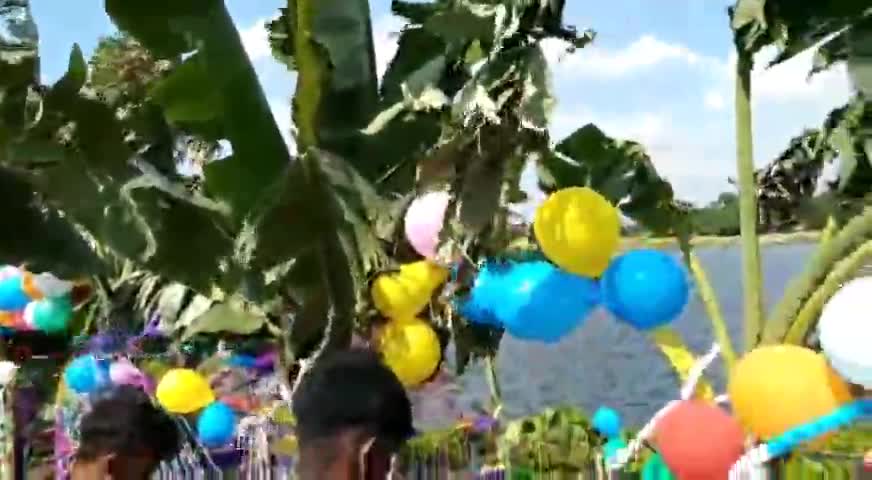 आज़मनगर: #आजम नगर प्रखण्ड के ढेना बागछाला गाँव में छट पुजा की जोड़ो सोरो से तैयारी चल रही हैं 
#pritam_1611