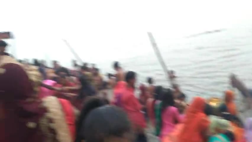 बाढ़: बाढ़ के महम्मदपुर गंगा घाट में काफी भीड़ उमड़ी  #छठ_घाट