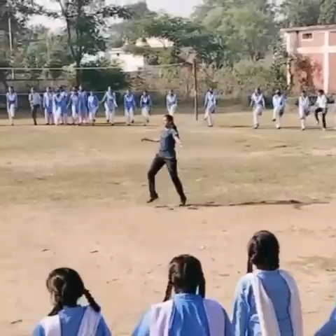 छत्तीसगढ गरियाबंद ज़िला के ग्राम किरवई (राजिम) मे स्कूल के बच्चों के द्वारा बहुत ही सुंदर पंथी नृत्य

#जय_सतनाम
