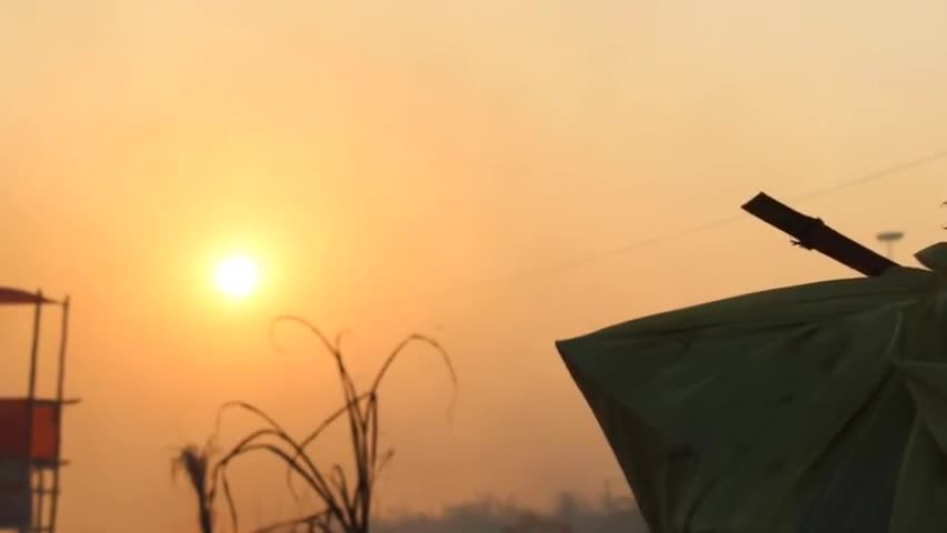 पटना ग्रामीण: पटना के गायघाट के पास जहां लोग कर रहे हैं थे छठ व्रत उसी के बगल में गिर रही थी नाले के पानी देखें पूरी खबर #news4patna