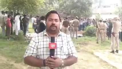 #shahjhanpur के थाना कोतवाली क्षेत्र के महमद गड़ी निवासी मृतक आदिल की क्रब खोदकर निकाला गया शव। #news_express