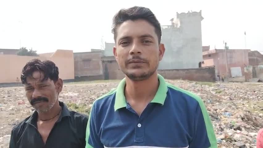 #शाहबाद# के मोहल्ला वेदान के बस्ती के बीच-बीच कूड़ा पढ़ने से लोग पढ़ रहे बीमार जिससे लोगों में भारी आक्रोश है