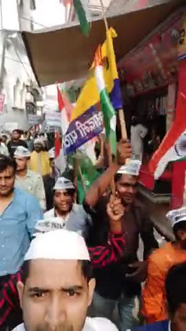 यूपी के नगर निगम/ नगर पालिका/ नगर पंचायत में फैले भ्रष्टाचार रूपी गंदगी के खिलाफ़ आज जनपद #अमरोहा की जोया नगर पंचायत में