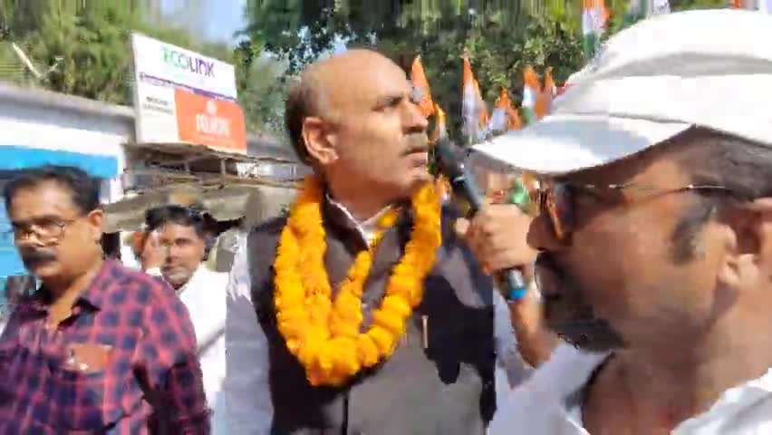 नफरत छोड़ो ,भारत जोडो, के नारों से गुंजा लातेहार,
#भारत_जोडो_यात्रा