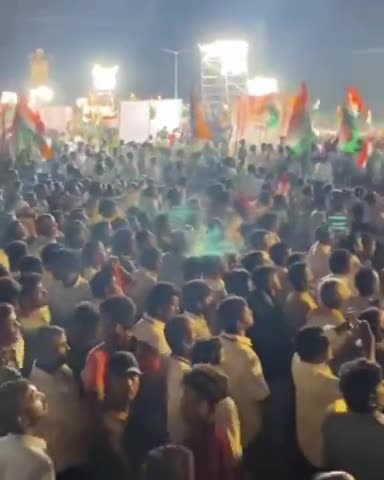 इस अंधकार से उजाले की किरण निकल कर रहेगी,

#bharatjodoyatraमें  उमड़ता जनसैलाब बदलाव की निशानी है।