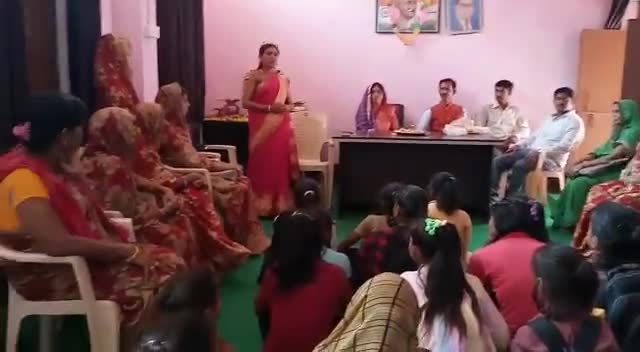 टीकमगढ़

देरीआंगनबाड़ी केंद्रों पर मनाया गया लाडली लक्ष्मी उत्सव, लोगों सीएम का लाइव प्रसारण देखा#देरी#