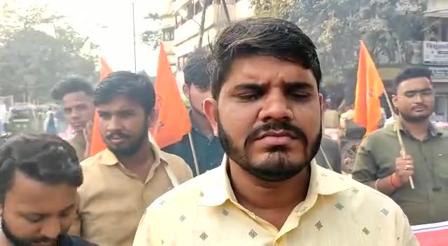 #ABVP_आरा के द्वारा बिहार में बढ़ते अपराध और आरा में हुए स्वर्ण व्यवसायी के हत्या के विरोध में स्थानीय त्रिभुवानी कोठी मोड़ पर पुतला दहन किया गया..
ABVP Bihar