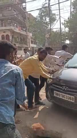 #हर_दिन कोई न कोई #खुले_चैंबर के कारण #हादसा होती रहती है और #भगवान भरोसे टलती रहती है।
लोहार लेन मुसल्लहपुर हाट।
#PMC
  #आदि_मेहता