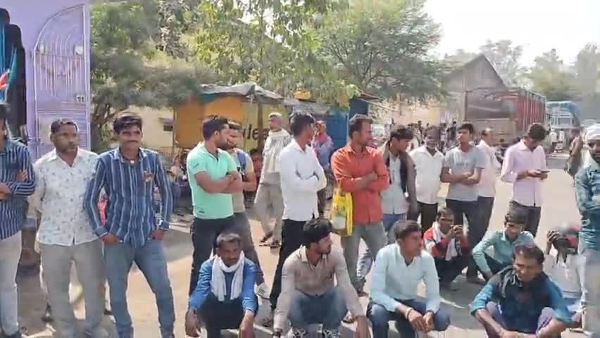 दमोह: damoh me chakka jjam#@ DAP #khad na milne par