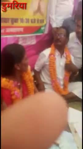 #डुमरिया प्रखण्ड में आपदा पीड़ित के द्वारा 2 दिन तक रहे अनशन sdm ने जूस पिलाकर आज अनशन तोड़ा जल्द होगी जांच