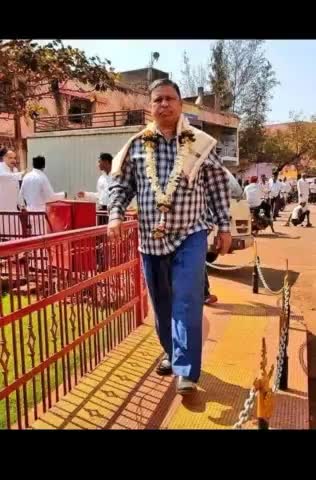 सच बोलने के लिए हिम्मत कि जरूरत है, 
और उसे साबित करने के लिए सबूत कि जरूरत होती है।
#वामन_मेश्राम...