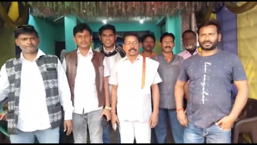 मुखिया देवकी महतो के द्वारा किया गया तापिन अंसार चौक में आदिल रेस्टोरेंट का उद्घाटन
#Churchu
