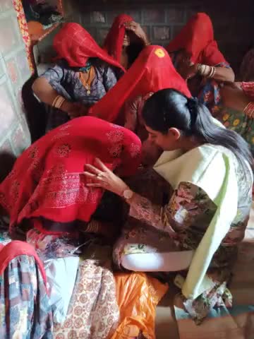 विधायक सुश्री दिव्या जी मदेरणा ने स्व श्री जोगाराम सारण की पत्नी व परिजनों को ढांढस बंधाया 
#पांचला_खुर्द
#Divyamaderna