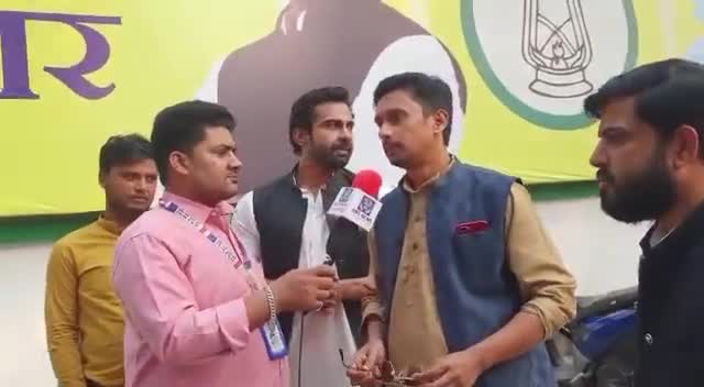 पटना वीर चंद पटेल स्थित राजद कार्यलय के बाहर इलेक्ट्रॉनिक मीडिया के माद्यम से अपनी बातों को रखा #rjd_bihar