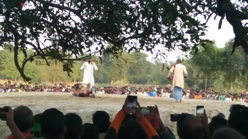 #madhepura के तुनियाही गांव में महिला दंगल आयोजित किया गया । #satyamnews #तुनियाहि #वायरल #दंगल