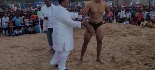 #महादंगल_प्रतियोगिता_तरवाँ_गया #माननीय_कृषि_मंत्री_कुमार_सर्वजीत मुख्य अतिथि के रूप शामिल हुए एवं पहलवानों से मिलकर हौसला अफजाई किये!
