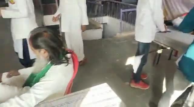निशुल्क चिकित्सा शिविर का आयोजन नगर चिचोली में किया गया जहां पर भारी संख्या में मरीजों ने अपना उपचार करवाया #चिकित्सा