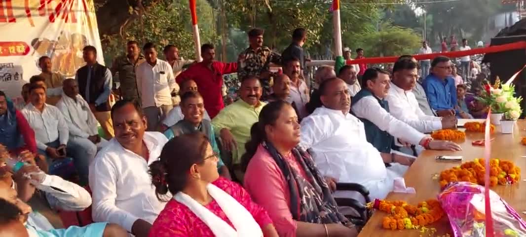 #महादंगल_प्रतियोगिता_तरवाँ_गया
 में दिनांक 13/11/2022 को महादंगल प्रतियोगिता का आयोजन किया गया  #माननीय_कृषि_मंत्री_कुमार_सर्वजीत मुख्य अतिथि के रूप शामिल हुए!