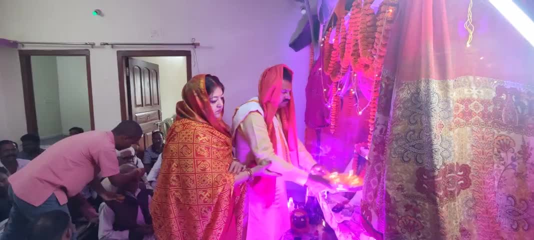 #हुसैनाबाद स्थित हमारे आवास पर  हो रहे #श्री_सीता_राम_अखंड_कीर्तन आज विधिवत हवन पूजन एवं महाआरती के साथ सम्पन्न हुआ। उसके बाद श्री राम भक्तो के बीच भंडारे का महाप्रसाद वितरण किया गया।