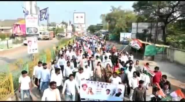 आज बलौदाबाजार जिला युवा कांग्रेस के अध्यक्ष शैलेन्द्र बंजारे जी के नेतृत्व में युवा कांग्रेस के पदाधिकारियों की उपस्थिति में #BharatJodo पदयात्रा की गई, जिसमें राष्ट्रीय सचिव व छत्तीसगढ़ के सह प्रभारी इक़बाल ग्रेवाल जी के साथ शामिल हुआ