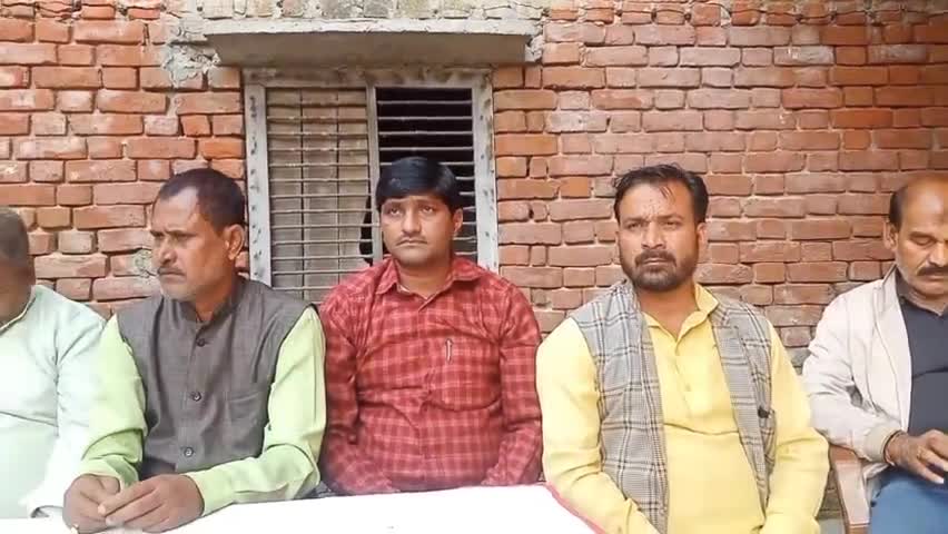 #नगर #पालिका परिषद #देवरिया के वार्ड नं.23 की बैठक में रहा।
#हर_घर_कमल