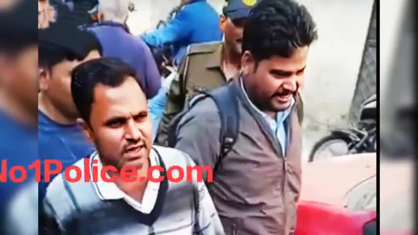 1 करोड़ 20 लाख की लूट का सनसनीखेज खुलासा,कंपनी के कर्मचारी ही निकले मास्टरमाइंड
#gwalior #gwaliorcity #bjp #mppolice #mp