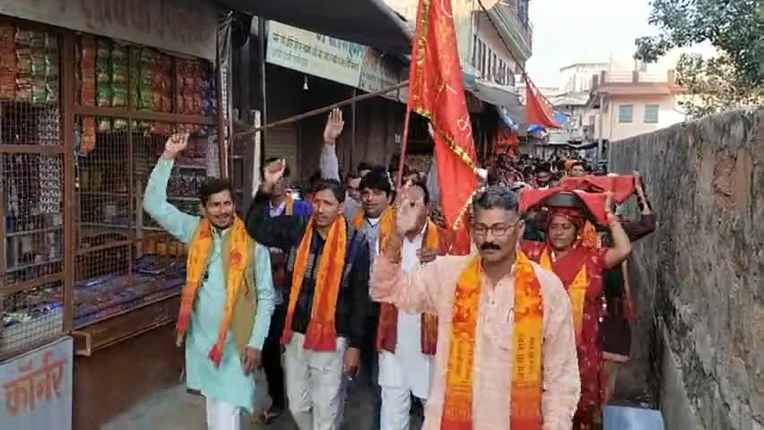 #गुरु #महिन्द्र जी के #सानिध्य‌ में श्री #बाला जी #रामगढ़ धाम से #संगत #मेहंदीपुर #मथुरा #वृंदावन #गोवर्धन #धाम के #दर्शनों के लिए गई !