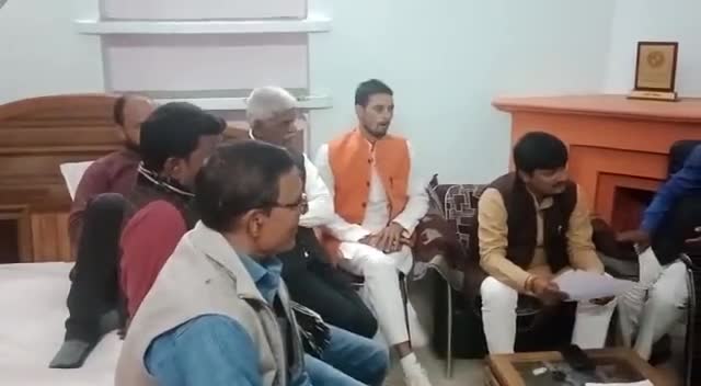 #नगर पालिका परिषद #देवरिया में होने वाले #किसान #प्रतिनिधि #सम्मेलन की तैयारी #बैठक में रहा।