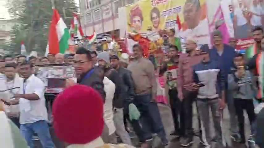 मोरटक्का से आज पहले पड़ाव मनिहार तक विभिन्न स्थानों पर #भारतजोड़ोयात्रा का स्वागत किया गया।

#BharatJodoYatra #bharatjodo