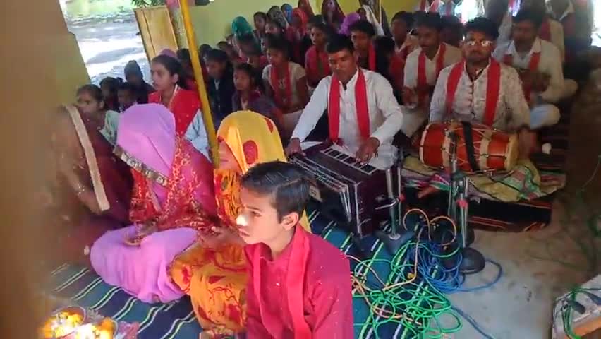 मालथोन: संपन्न हूई मासिक महा आरती#malthone
तहसील मुख्यालय जनपद पंचायत के सामने गायत्री मंदिर में आयोजक भगवती मानव कल्याण संगठन