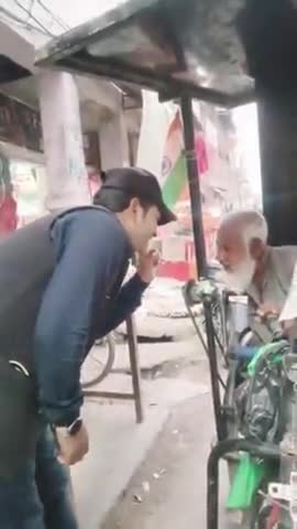 धर्म के ठेकेदारों को समझना चाहिए कि हर व्यक्ति हिंदुस्तान से प्यार करते हैं। #viral #treanding #
