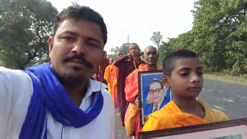 #सारनाथ से श्रावस्ती तक धम्म देशना यात्रा को सफलता के साथ उतरौला से श्रीदत्तगंज तक पैदलयात्रा कर पहुचा किया है