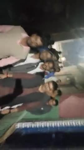 रामपुर विधानसभा उपचुनाव में भाजपा प्रत्याशी के लिए जनसंपर्क कर वोटों की अपील करते हुए ।
#चन्द्रपाल_खडगवंशी