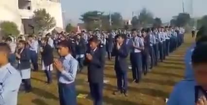 बस यही #परिवर्तन चाहिए देश के #हर_स्कूल में..!🙏🏻🚩
 
बच्चों द्वारा #पंक्ति में खड़े होकर किया गया अति सुंदर #हनुमान_चालीसा का #पाठ, स्कूल प्रबंधन द्वारा अति सराहनीय कदम!