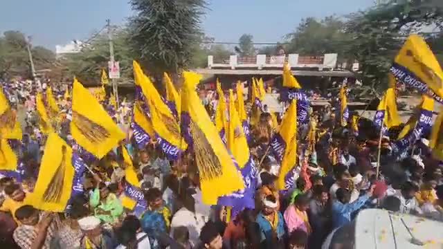 ये जनसैलाब परिवर्तन का प्रमाण है! 🔥

#Vote4Jhadu #GujaratElections