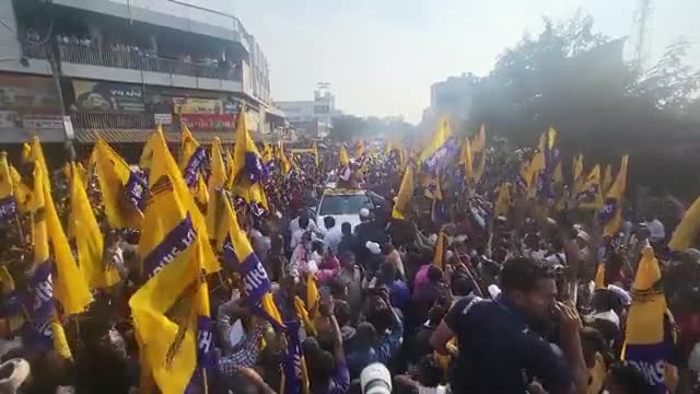 27 साल पुरानी भ्रष्टाचार-महंगाई, पेपर फूटने की चक्की जनता को पीस रही थी।

इस चक्की को उखाड़ फेंकने का समय आ गया है💥

- CM #bhagwantmann #vote4jhadu