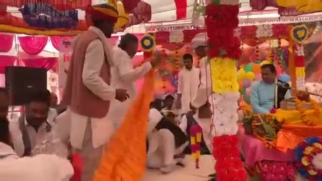 #गंगापुरसिटी सांसद सुखबीर सिंह जौनपुरिया का कुनकटा के भैरव नाथ मंदिर पर सरपंच भोपा ने चांदी का मुकुट पहनाकर द्वारा ..