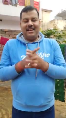 आज अपने डेहरी के पाली मुहल्ला के #दिव्यांग भाई दीपक चंद्रवंशी जी से मिला औऱ उनकी मदद की !!