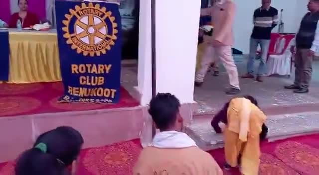 दुधि: रोटरी क्लब रेनुकूट ने दिव्यांग जनों को सम्मानित किया#news#सम्मान#रोटरी#club#सोनभद्र#पत्रकार#समर सैम#