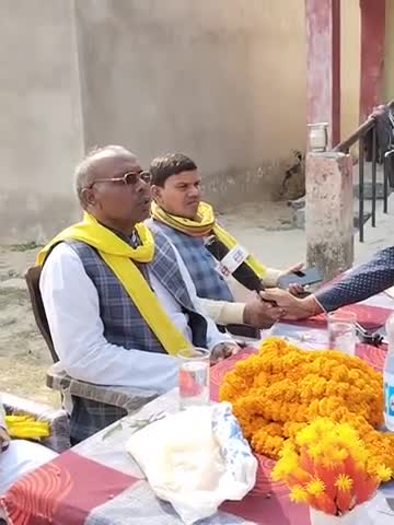 मऊ: suhel #dev omprkash rajbar भाषण देते हुए