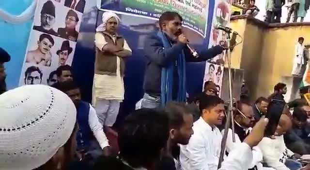 मेयर प्रत्याशी #बिरेंद्र पासवान हमने #NRC के समय #धनबाद के #मुस्लीम समाज के साथ कंधे से कंधा #मिलाकर काम किया है।
#क्या आप हमें धनबाद #मेयर बनने का #मौका देंगे। हमें आप सभी का सहयोग चाहिए। आशिर्वाद चाहिए।
जय भीम जय संविधान