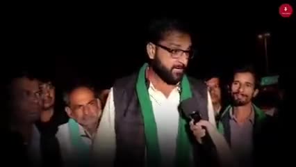 टोल प्लाजा बने हुए है लूट की रजिस्टर्ड दुकानें।
टोलकर्मी करते है सरेआम गुंडागर्दी।
टोल के खिलाफ देश और प्रदेश में चलेगा अभियान।
#raviazadbku #रवि_आजाद #RaviAzad #raviazad #किसान #जवान #kisanektamorcha #kisanektazindabaad #RakeshTikait