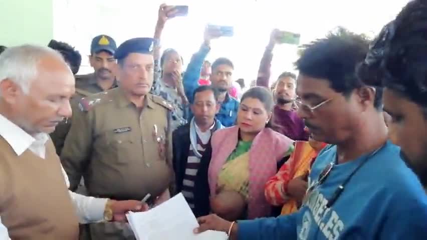 मृतक घनश्याम अहिरवार को न्याय दिलाने के लिए अहिरवार महासभा ने #कलेक्टर जी को ज्ञापन दिया I #Damoh
#RPmanojKumar