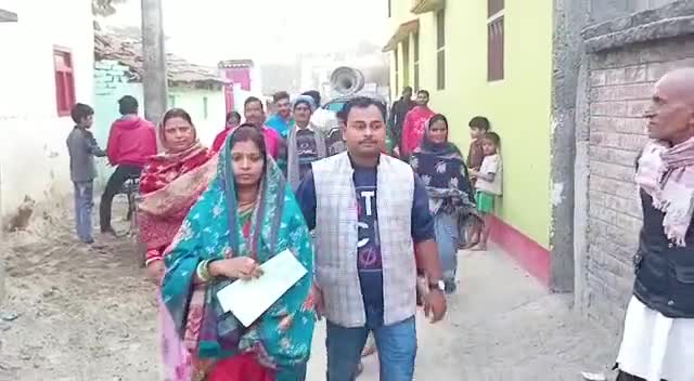 जितने के बाद सेवा करूंगा, ये झांसा नही...
सेवा कर के आया हूँ 🙏
#सही_चुनाव_बड़ा_बदलाव 
आपका अपना वार्ड पार्षद प्रत्याशी Bharti Priya जिनका चुनाव चिन्ह है #टैम्पू_छाप  #क्रमांक_सं3 पर दिनांक28 दिसंबर को अपना बहुमूल्य वोट देकर विजयी बनावे। 🛺